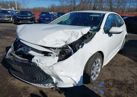 2021 Toyota Corolla Le z USA, uszkodzony, nr VIN 5YFEPMAE7MP196453